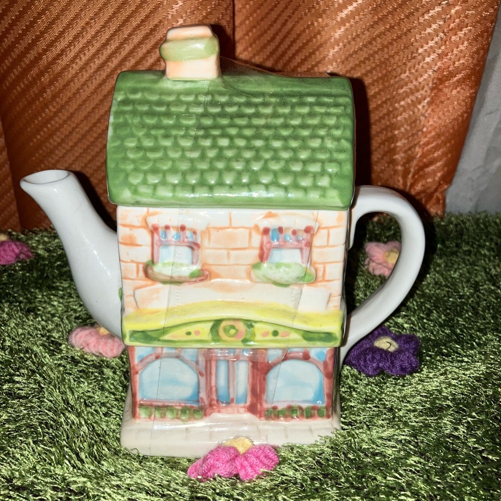 ANTIQUE DOLLHOUSE TEA POT - Picture 8 of 11